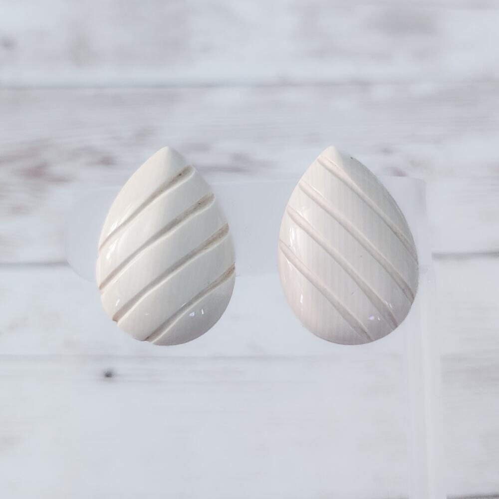 Vintage Clip On Earrings Cream Large Teardrop Shape with Line Design